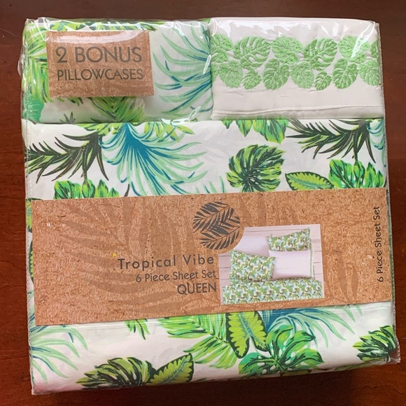 Urban Outfitters Tropical Plants Queen Sheet Set